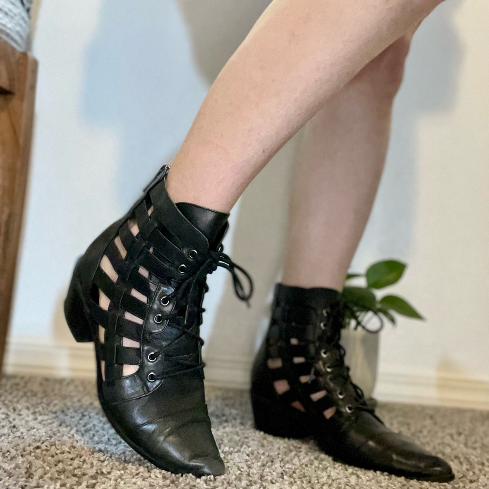 Treasure Bond boots